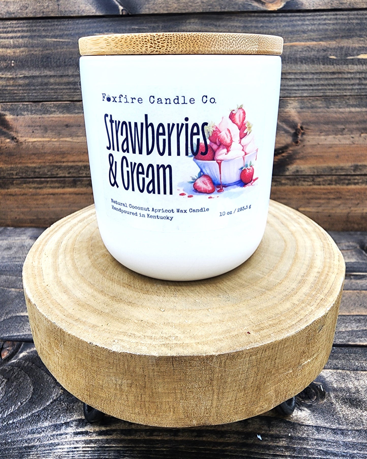 Strawberries & Cream 10 oz Candle 🍓