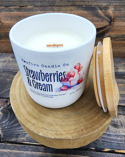 Strawberries & Cream 10 oz Candle 🍓