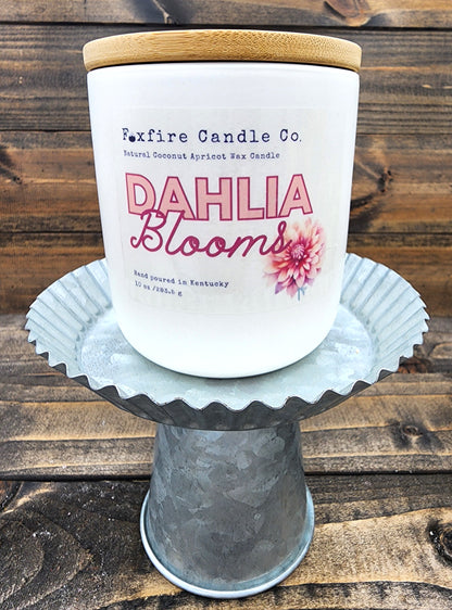 Dahlia Blooms 10 oz Candle 🏵️