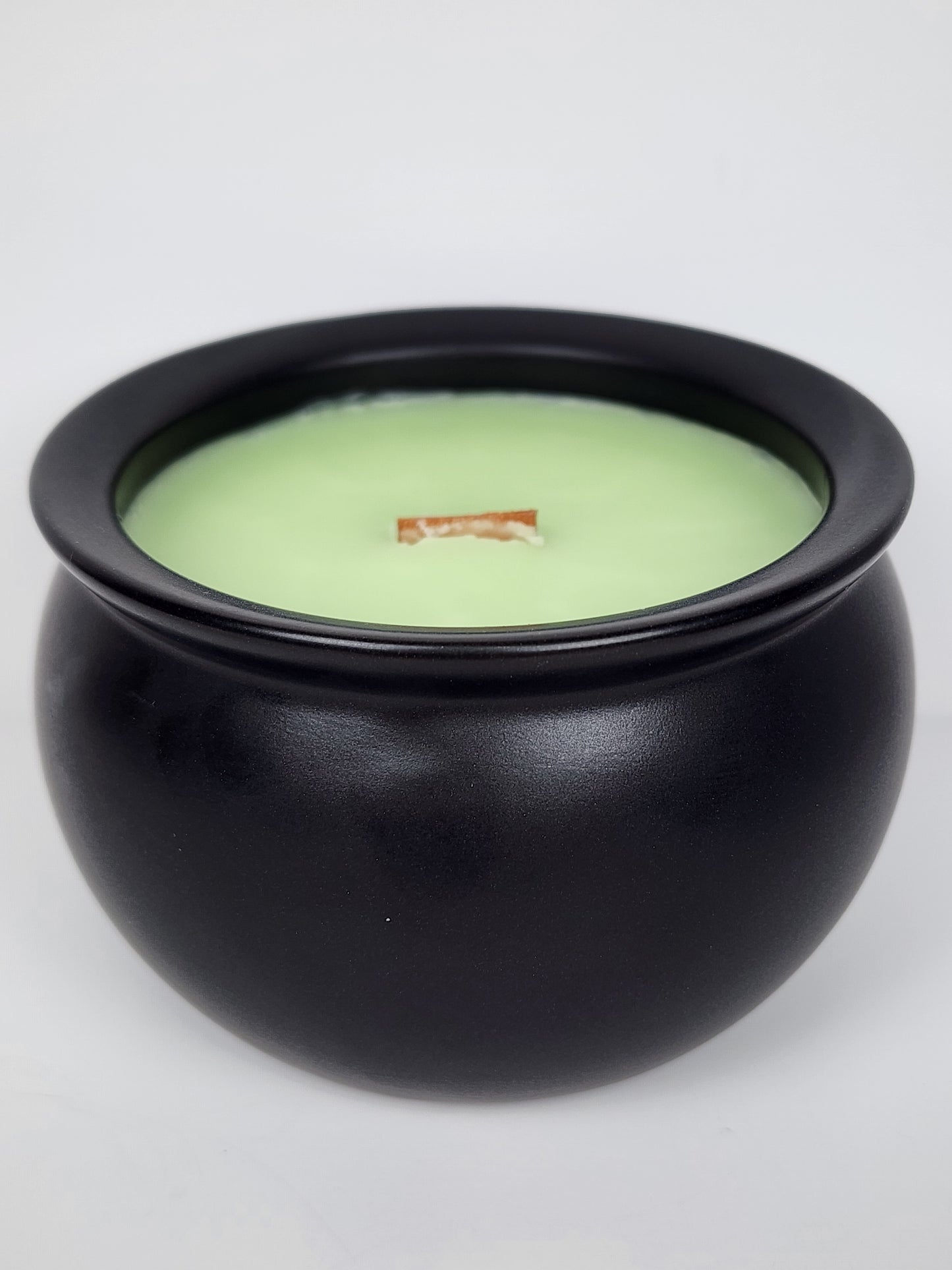 Cauldron Shaped Candle - Witches Brew 8 oz🧹