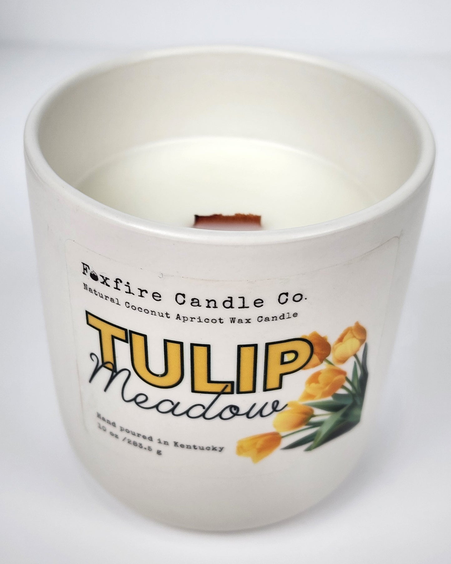 Tulip Meadows 10 oz Candle 🌷